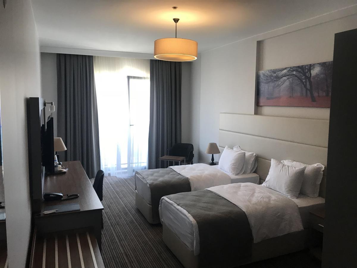 Familya Otel Erbaa Eksteriør billede